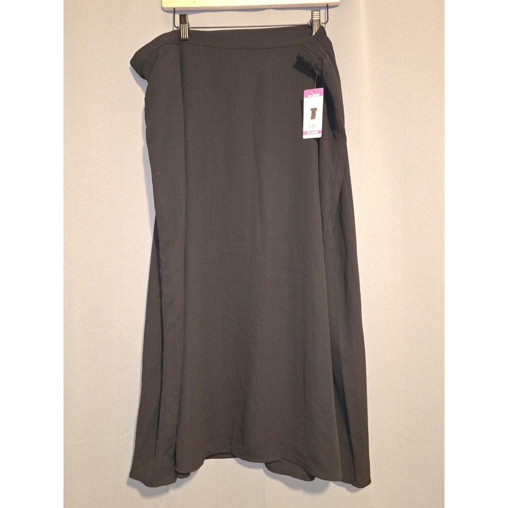 Vince Camuto Women's Rich Black Semi-Fitted Lightweight‎ Skirt Size XXL 20 In